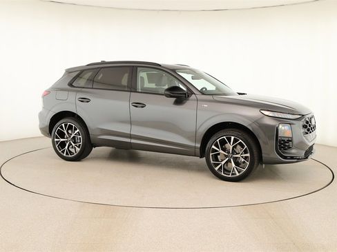 New 2026 Audi Q3 quattro 2.0T image 9