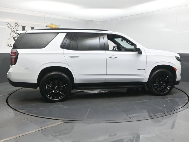 Used 2022 Chevrolet Tahoe RST w/ Luxury Package AWD/4WD image 43