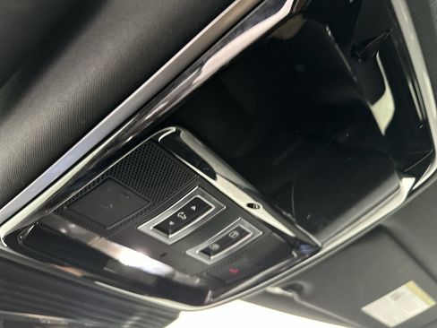 Used 2025 Land Rover Range Rover Velar Dynamic SE AWD/4WD image 9