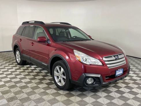 Used 2014 Subaru Outback 3.6R Limited w/ Moonroof Package AWD/4WD image 18