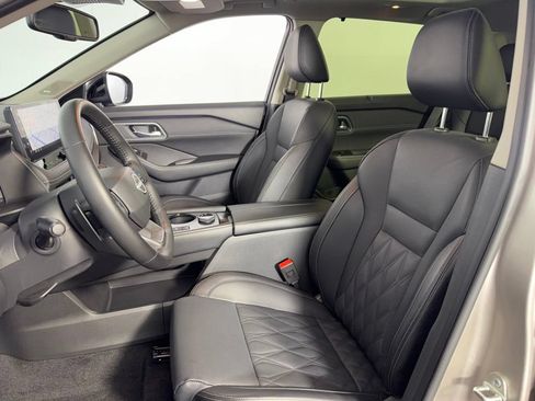 Used 2026 Nissan Rogue Platinum w/ Platinum Premium Package AWD/4WD image 24