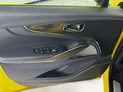 Used 2025 Aston Martin DBX 707 image 16