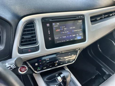 Used 2018 Honda HR-V EX-L image 18