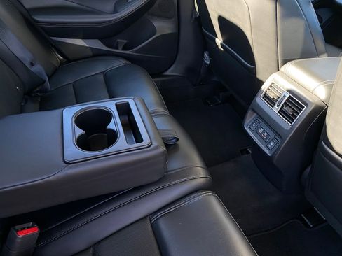 Used 2023 Nissan Maxima SL image 32