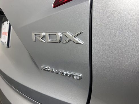 New 2026 Acura RDX SH-AWD image 3