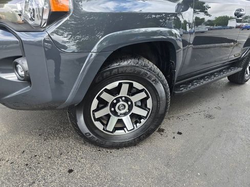 Used 2024 Toyota 4Runner TRD Off-Road Premium w/ Moonroof Package AWD/4WD image 2