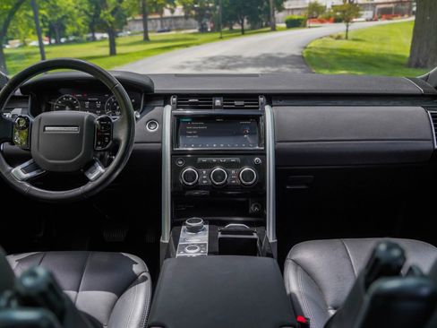 Used 2020 Land Rover Discovery HSE AWD/4WD image 17
