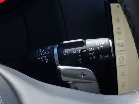 Used 2025 Land Rover Range Rover Long Wheelbase Autobiography image 18