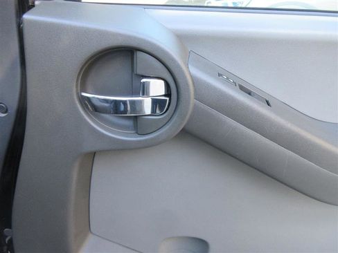 Used 2014 Nissan Xterra S image 25