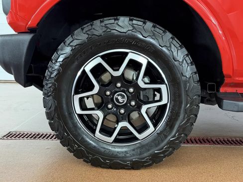 Used 2021 Ford Bronco Outer Banks AWD/4WD image 8