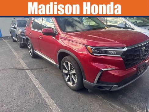 Used 2023 Honda Pilot Elite image 1