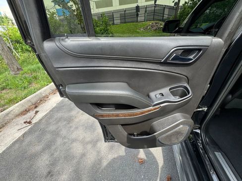 Used 2019 Chevrolet Tahoe LT AWD/4WD image 16