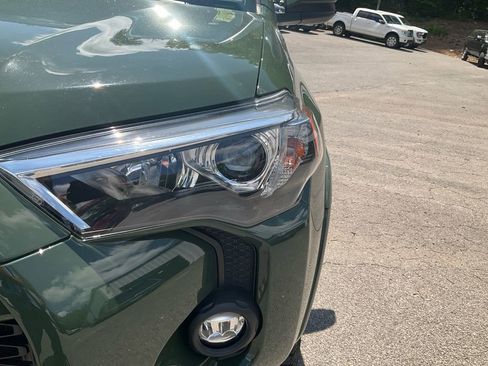 Used 2021 Toyota 4Runner Trail Special Edition AWD/4WD image 9