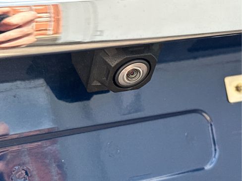 Used 2022 GMC Terrain SLT w/ Infotainment Package II image 17