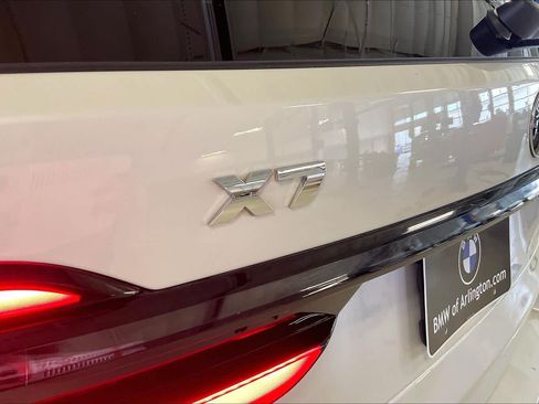 Used 2025 BMW X7 M60i AWD/4WD image 31