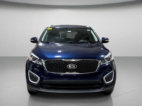 Used 2018 Kia Sorento FWD V6 w/ LX V6 Convenience Package image 9