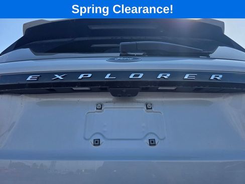 Used 2026 Ford Explorer Active w/ Active Comfort Package AWD/4WD image 18