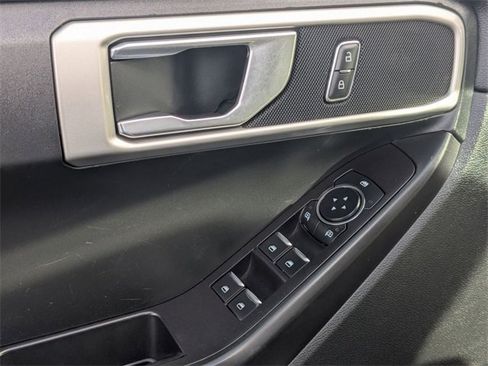 Used 2020 Ford Explorer 4WD image 14