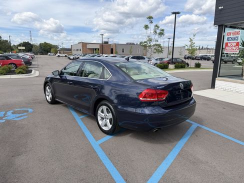 Used 2012 Volkswagen Passat 2.5 SE FWD image 7