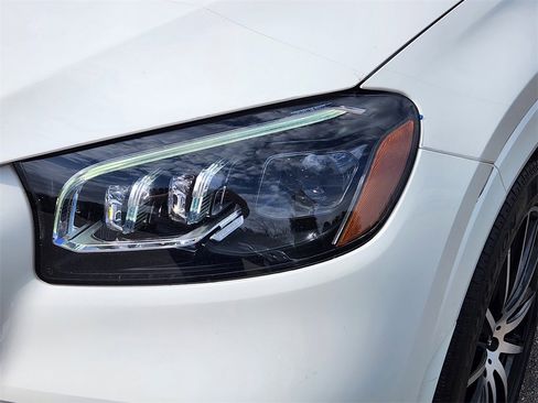 Used 2022 Mercedes-Benz GLS 450 4MATIC image 9