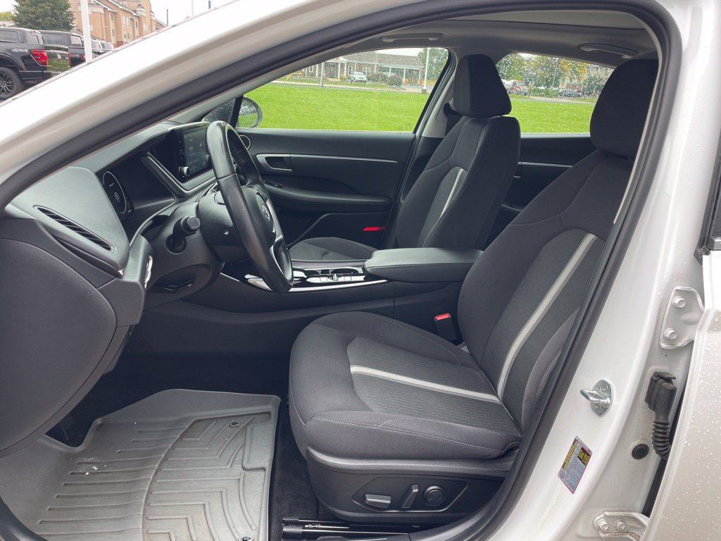 Used 2022 Hyundai Sonata SEL w/ Convenience Package FWD image 8