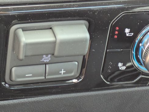 New 2026 GMC Sierra 1500 SLE AWD/4WD image 30