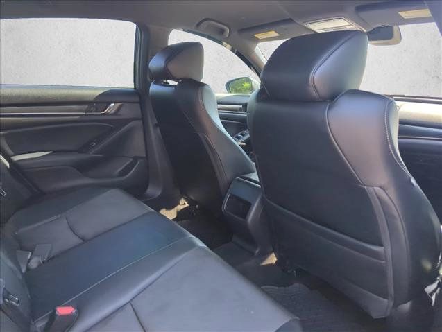 Used 2018 Honda Accord Sport image 26