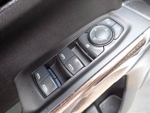 Used 2021 Chevrolet Silverado 1500 LT AWD/4WD image 14