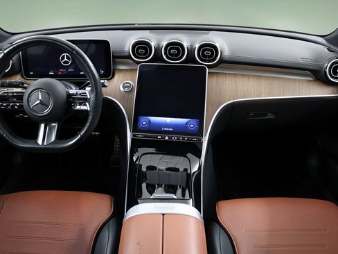 Used 2023 Mercedes-Benz C 300 Sedan image 16