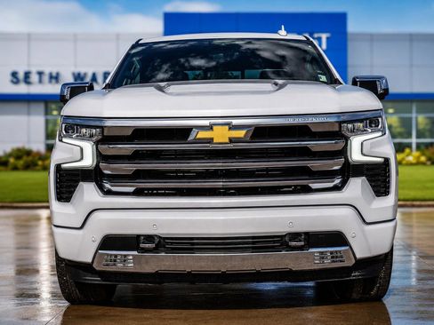 New 2026 Chevrolet Silverado 1500 High Country AWD/4WD image 2