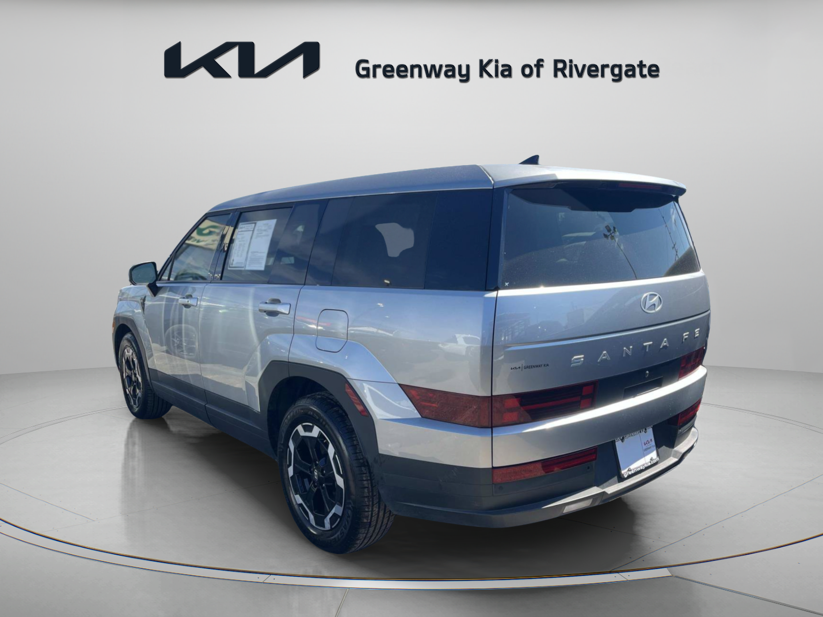 Used 2024 Hyundai Santa Fe SE FWD image 5