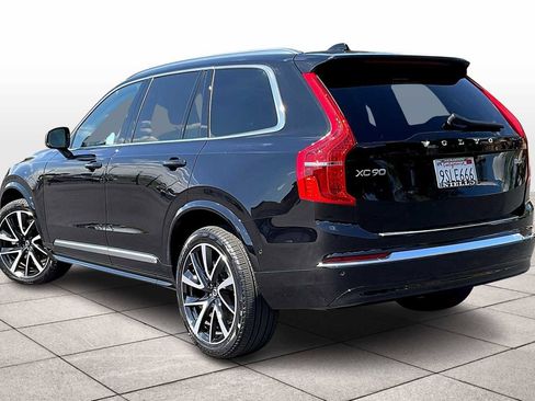Used 2025 Volvo XC90 B5 Plus w/ Protection Package Premier image 15