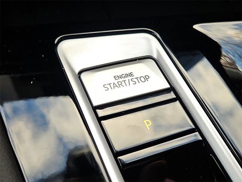 New 2026 Volkswagen Atlas SE image 17