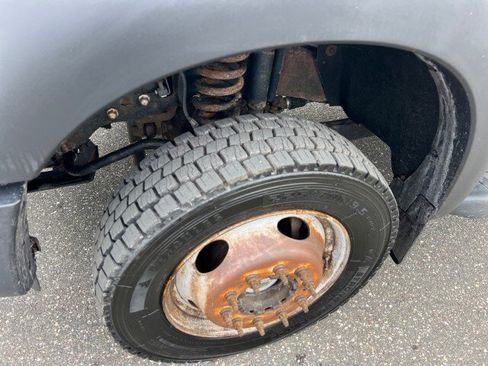 Used 2014 Ford F550 4x4 Regular Cab Super Duty image 18