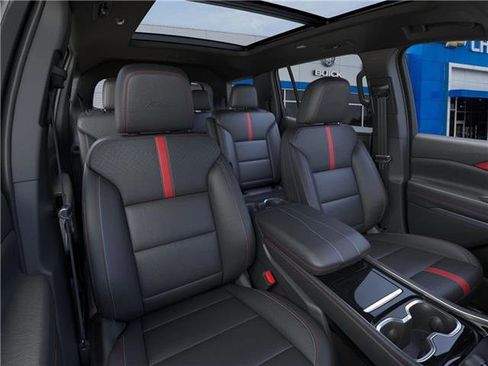 New 2026 Chevrolet Traverse RS w/ LPO, Floor Liner Package image 16