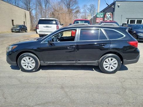Used 2019 Subaru Outback 2.5i Premium AWD/4WD image 8