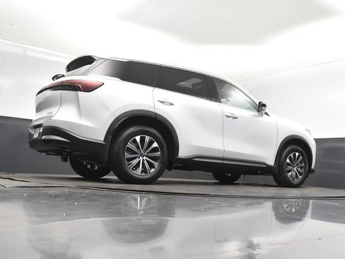 Certified 2026 INFINITI QX60 Pure w/ Cargo Package FWD image 43