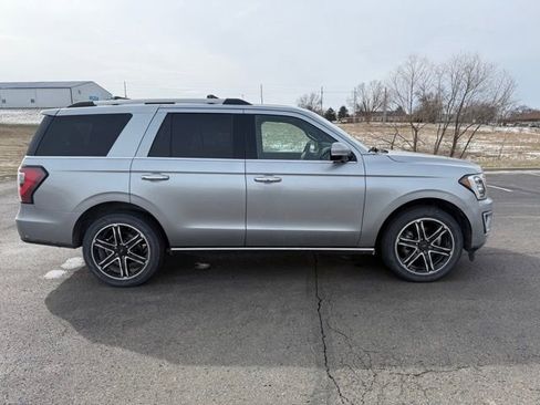 Used 2021 Ford Expedition Limited image 5