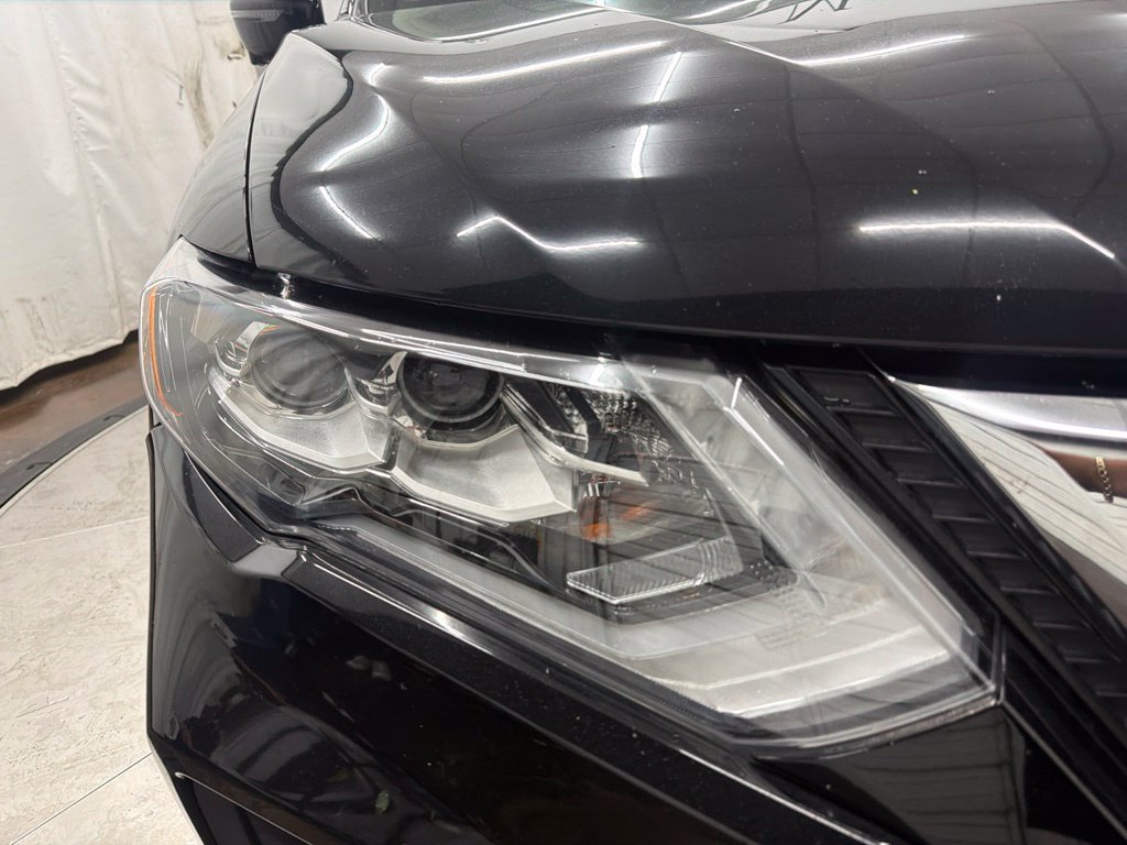 Used 2019 Nissan Rogue SL w/ Premium Package AWD/4WD image 10