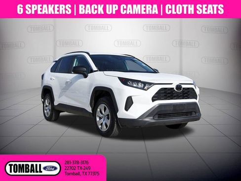 Used 2021 Toyota RAV4 LE image 1