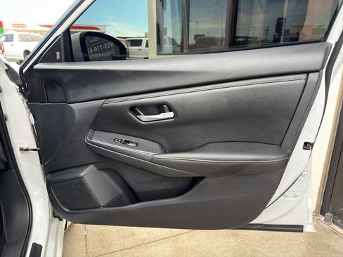 Used 2024 Nissan Sentra SV w/ Trunk Package image 11