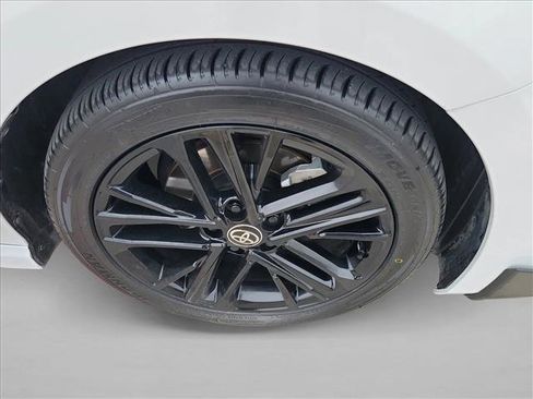 Used 2025 Toyota Camry SE image 10