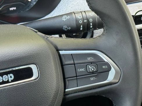 Used 2024 Jeep Compass Latitude AWD/4WD image 23