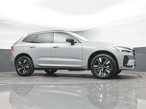 New 2026 Volvo XC60 B5 Core w/ Climate Package AWD/4WD image 35