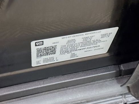 Used 2023 Chevrolet Traverse LT image 35