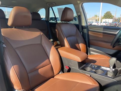 Used 2017 Subaru Outback 2.5i Touring w/ Popular Package #5A AWD/4WD image 15