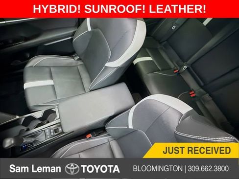 Used 2025 Toyota Camry SE image 21