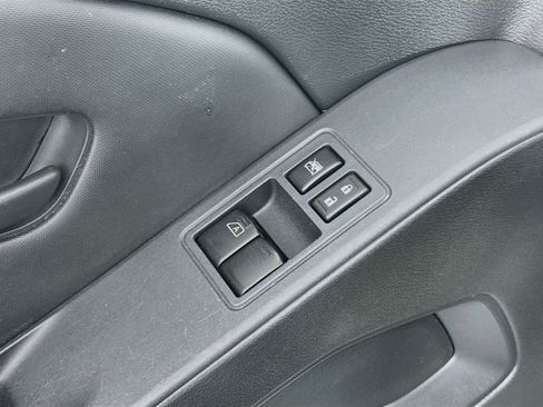 Used 2022 Nissan Frontier S RWD image 17