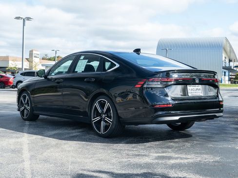 Used 2024 Honda Accord Sport image 6