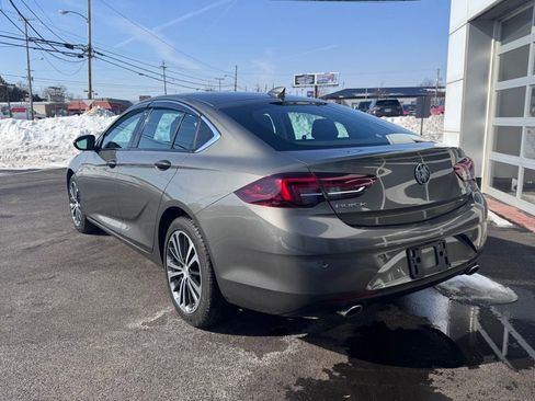 Used 2018 Buick Regal Preferred w/ Driver Confidence Package #1 image 6